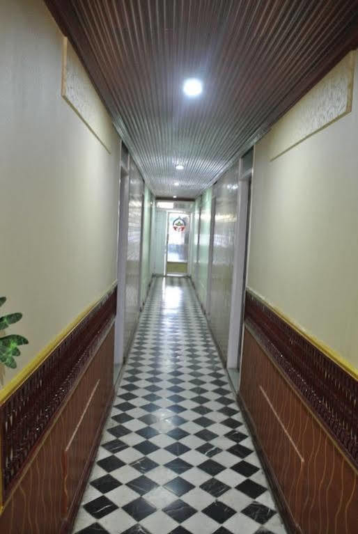 Palace Hotel Mandalay Esterno foto